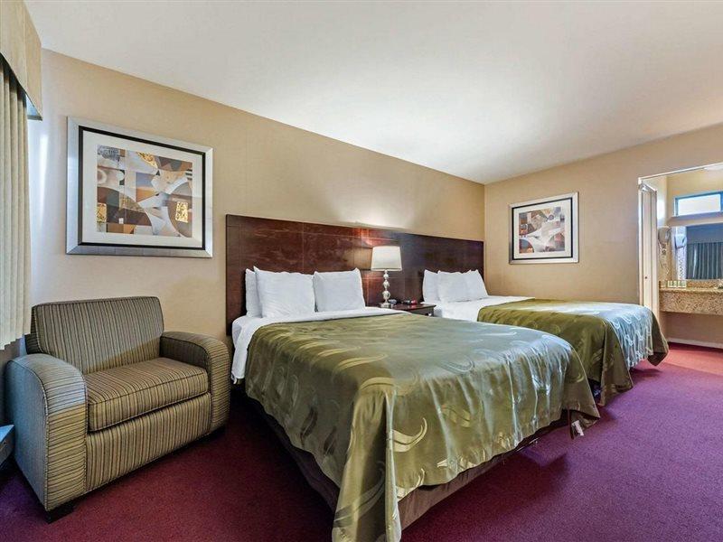 Scottish Fairway Inn Monterey Exterior foto